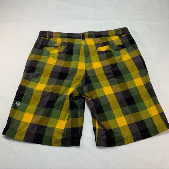 LULULEMON ATHLETICA Men Plaid Shorts size 38 - Picture 5 of 11